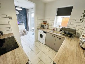 Kitchen- click for photo gallery